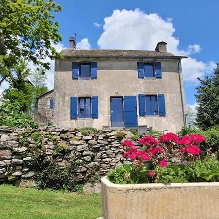 Villa Gite A La Tour De Peyrebrune Alrance Exterior foto