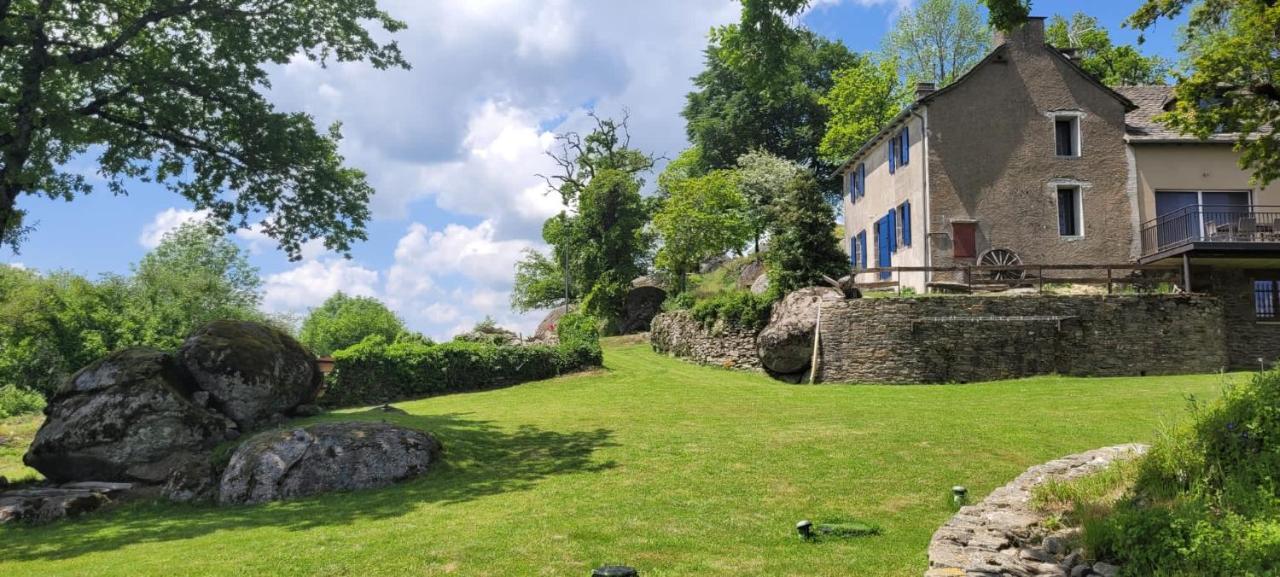 Villa Gite A La Tour De Peyrebrune Alrance Exterior foto